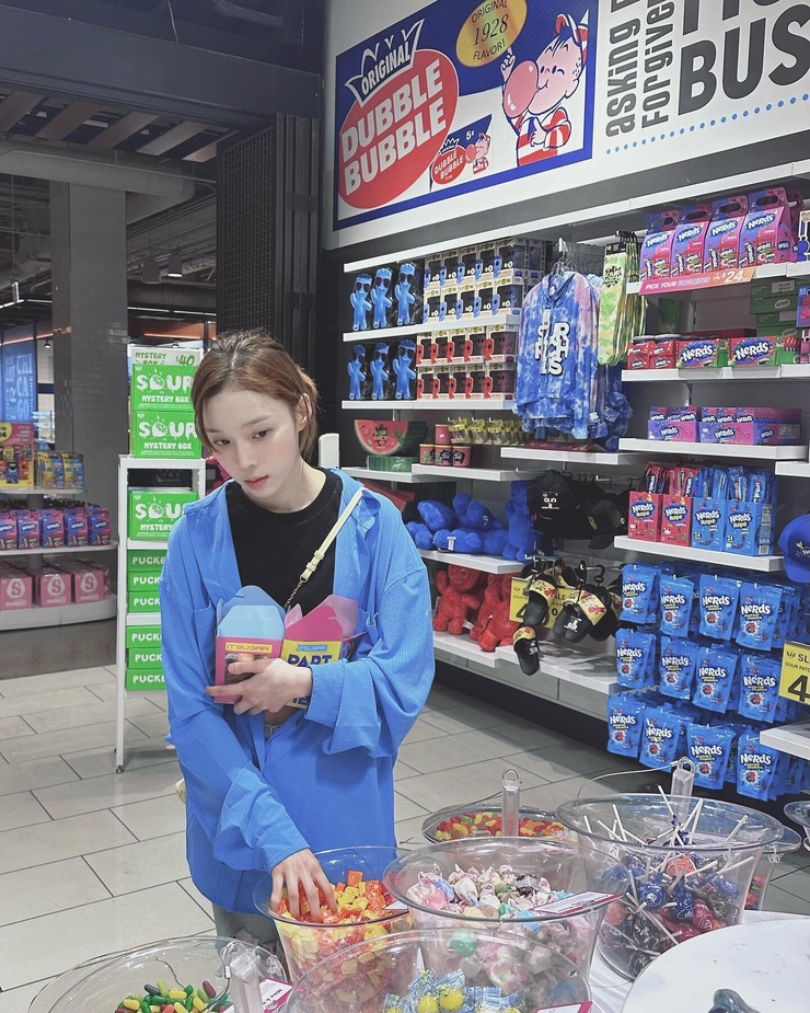 Min-Jeong Kim