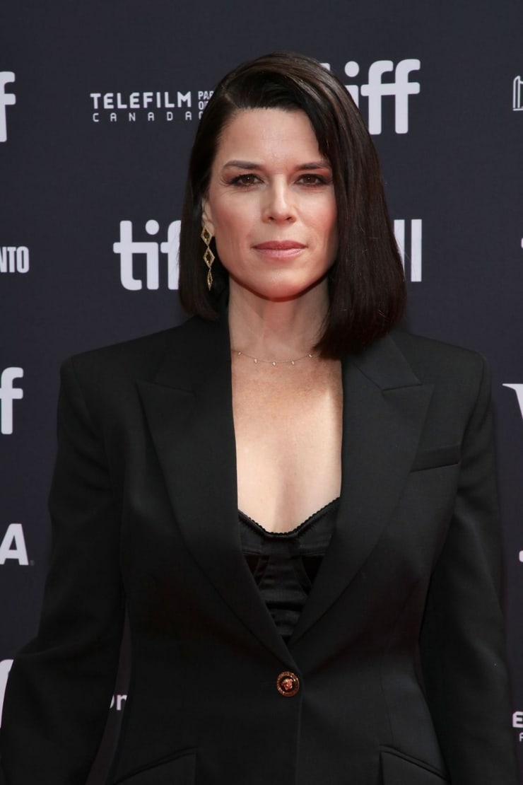 Neve Campbell