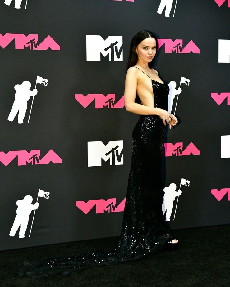 Dove Cameron