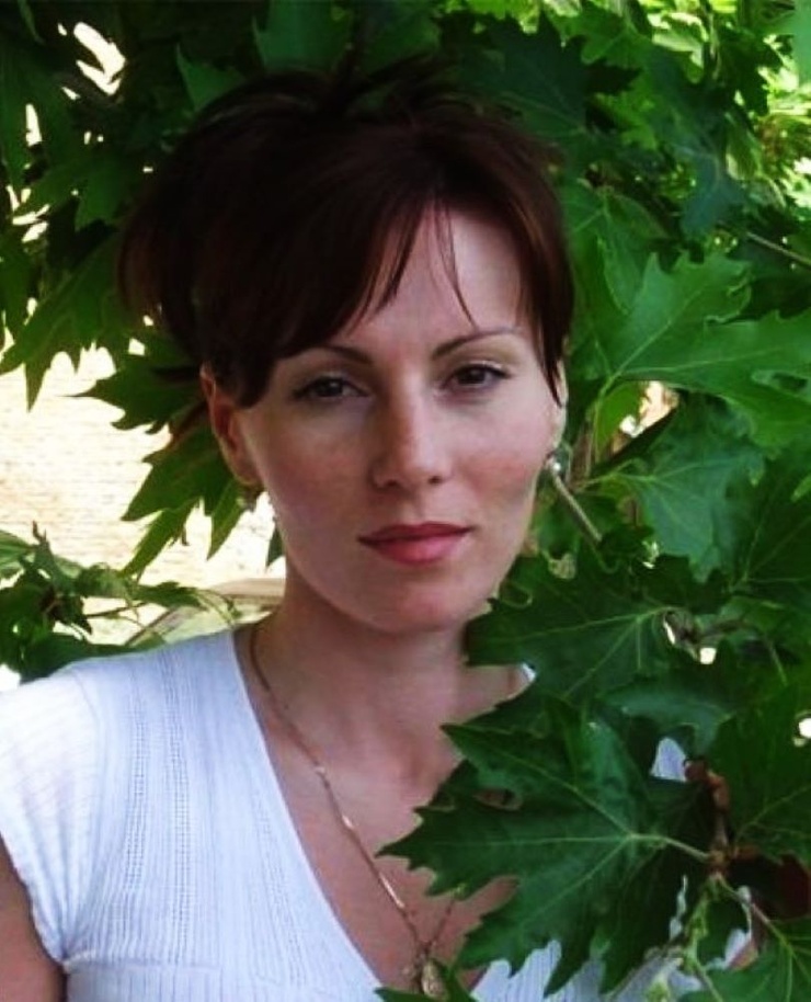 Albina Akhatova Albina Akhatova