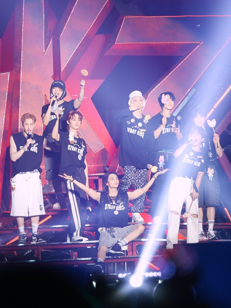 Stray Kids