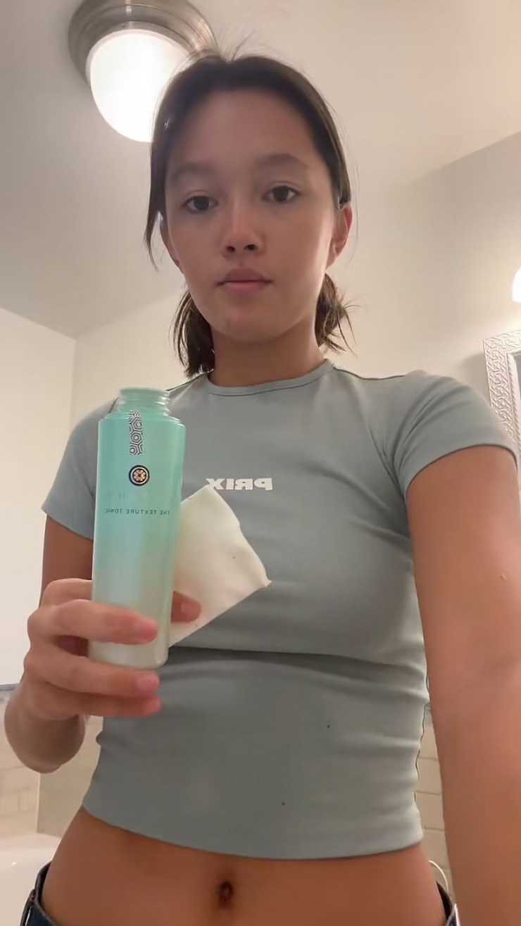 Lily Chee Lily Chee