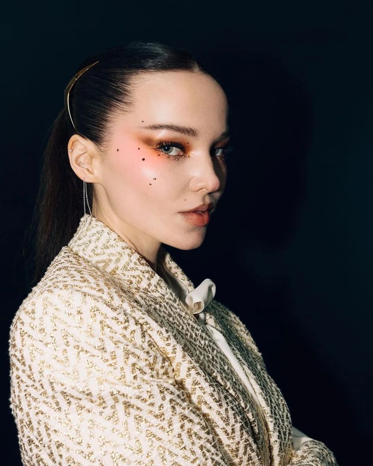 Dove Cameron