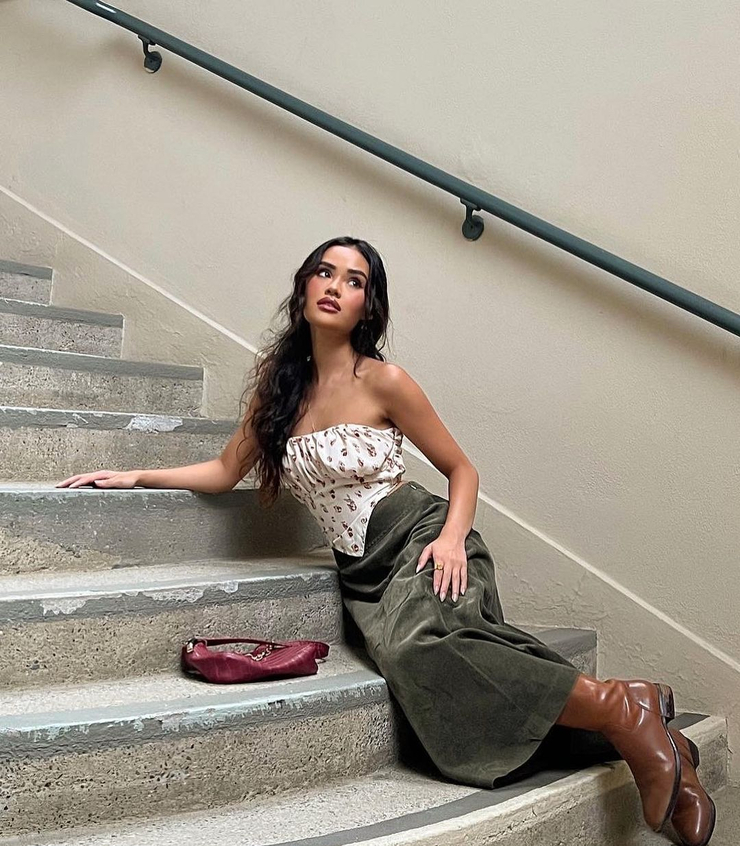 Ariana Tan