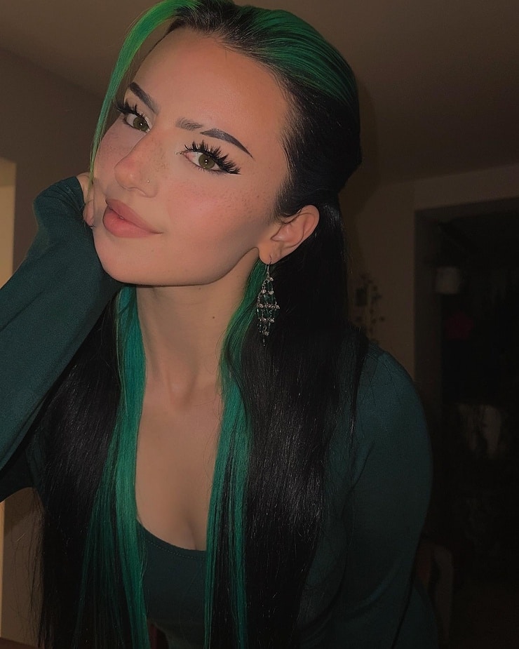 Dilara S