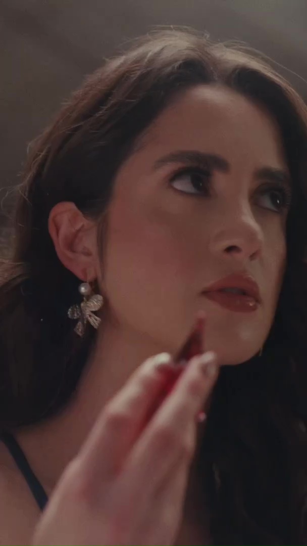 Laura Marano