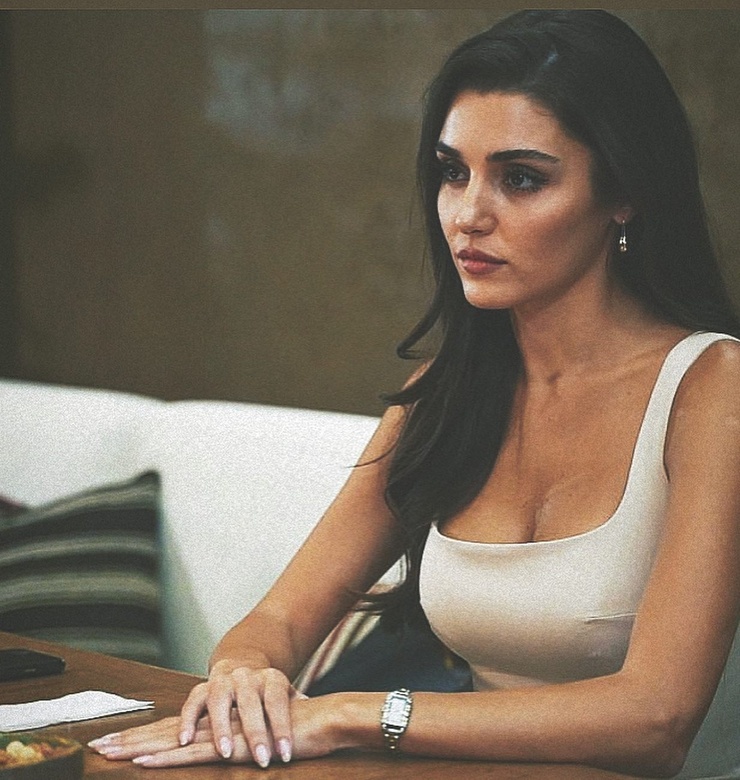 Hande Erçel Hande Erçel