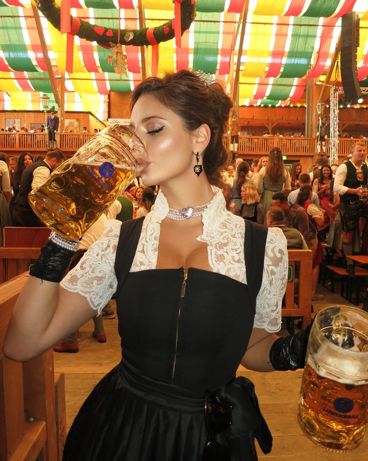 Carina Zavline