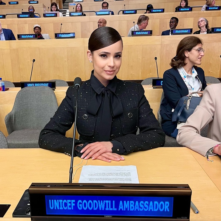 Sofia Carson