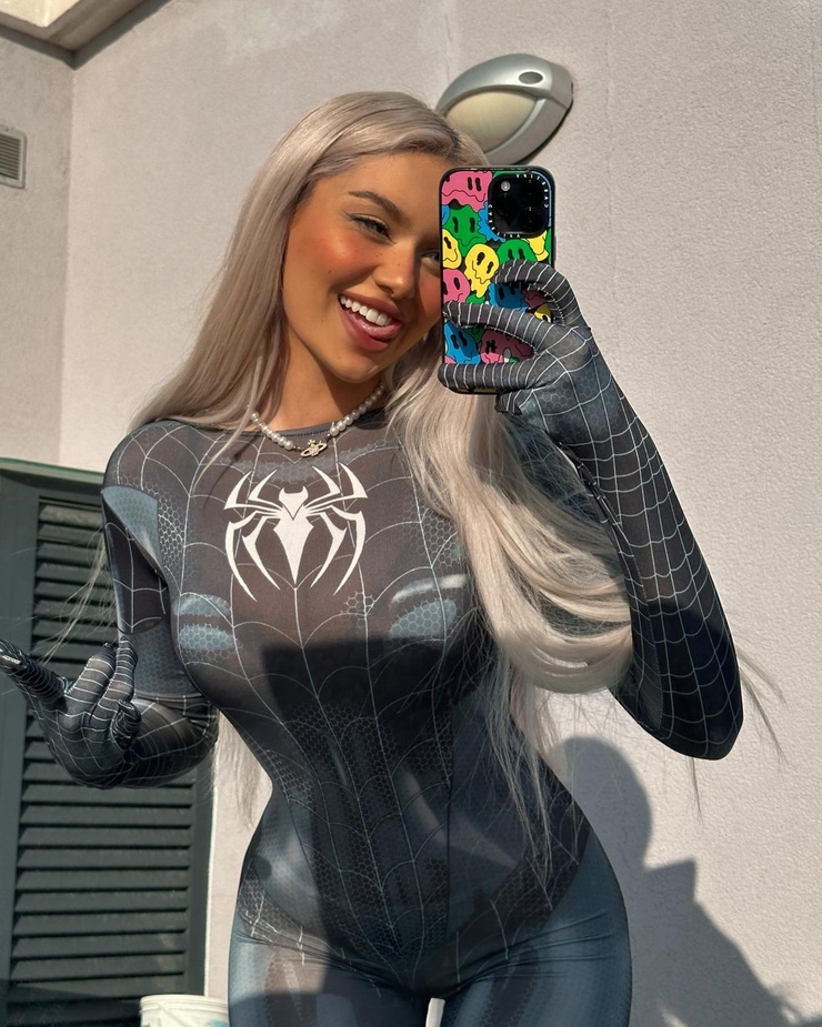 Gwendolyn Celine image