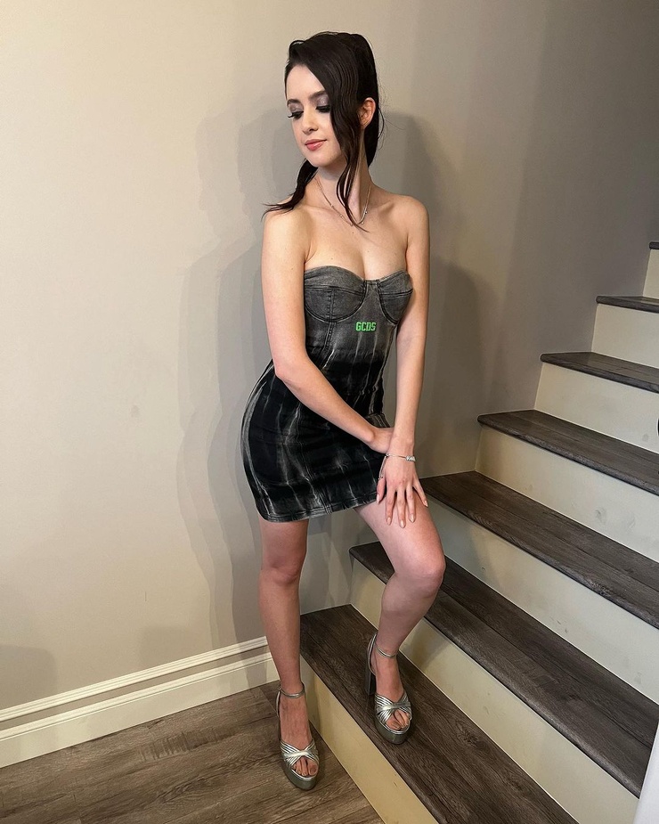 Laura Marano Laura Marano