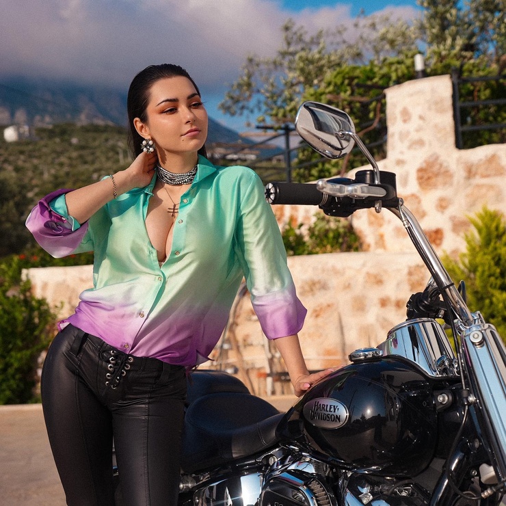 Helga Lovekaty Helga Lovekaty