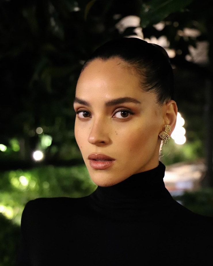 Adria Arjona Adria Arjona