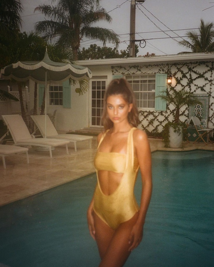 Natalie Taylor Natalie Taylor