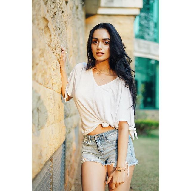Manushi Chhillar Manushi Chhillar