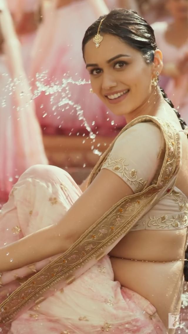 Manushi Chhillar