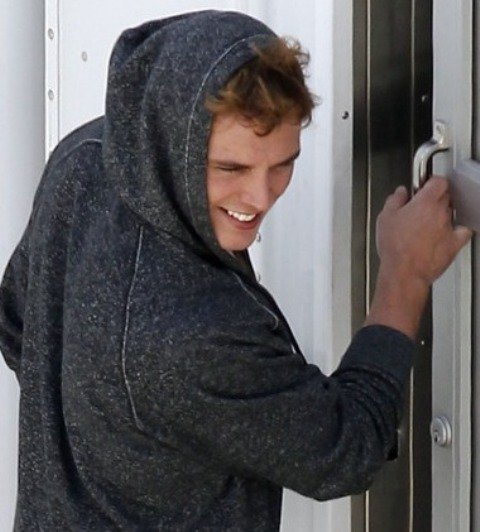 Sam Claflin