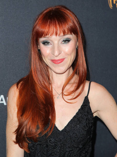 Ruth Connell Ruth Connell