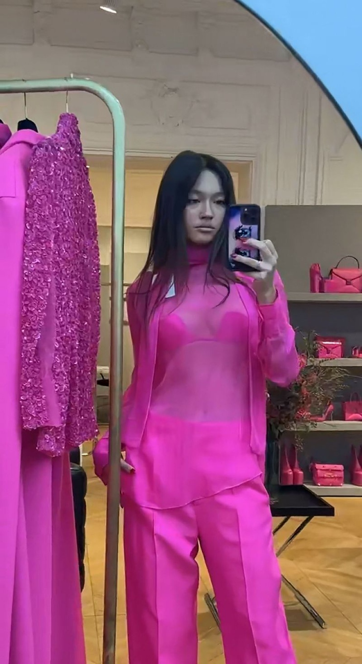 Lily Chee Lily Chee