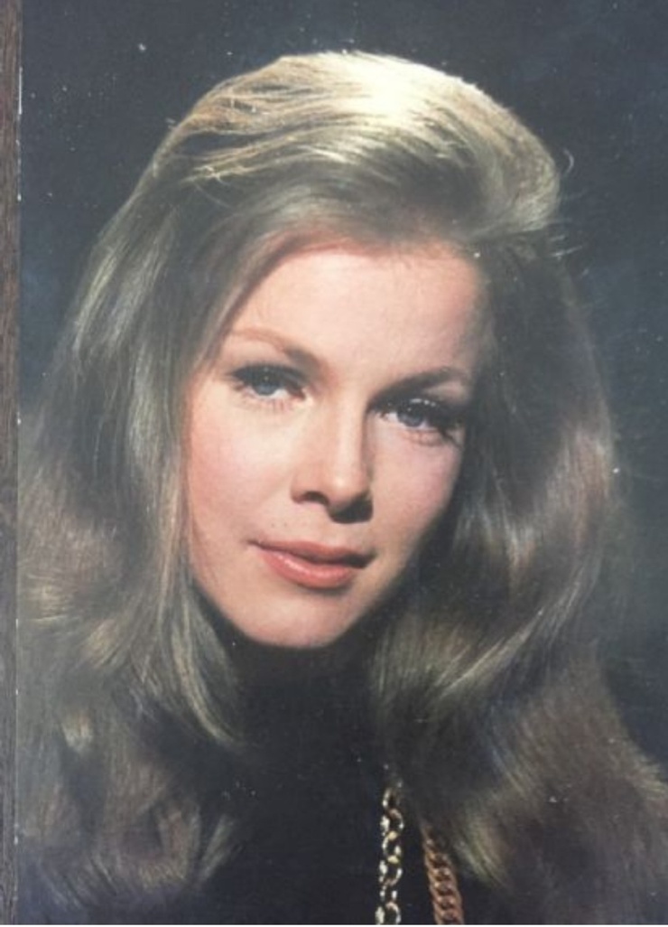 Laraine Stephens