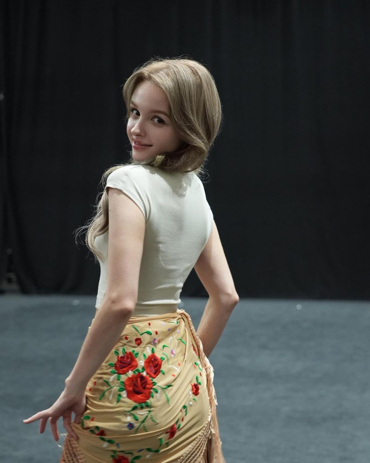 Elina Karimova Elina Karimova