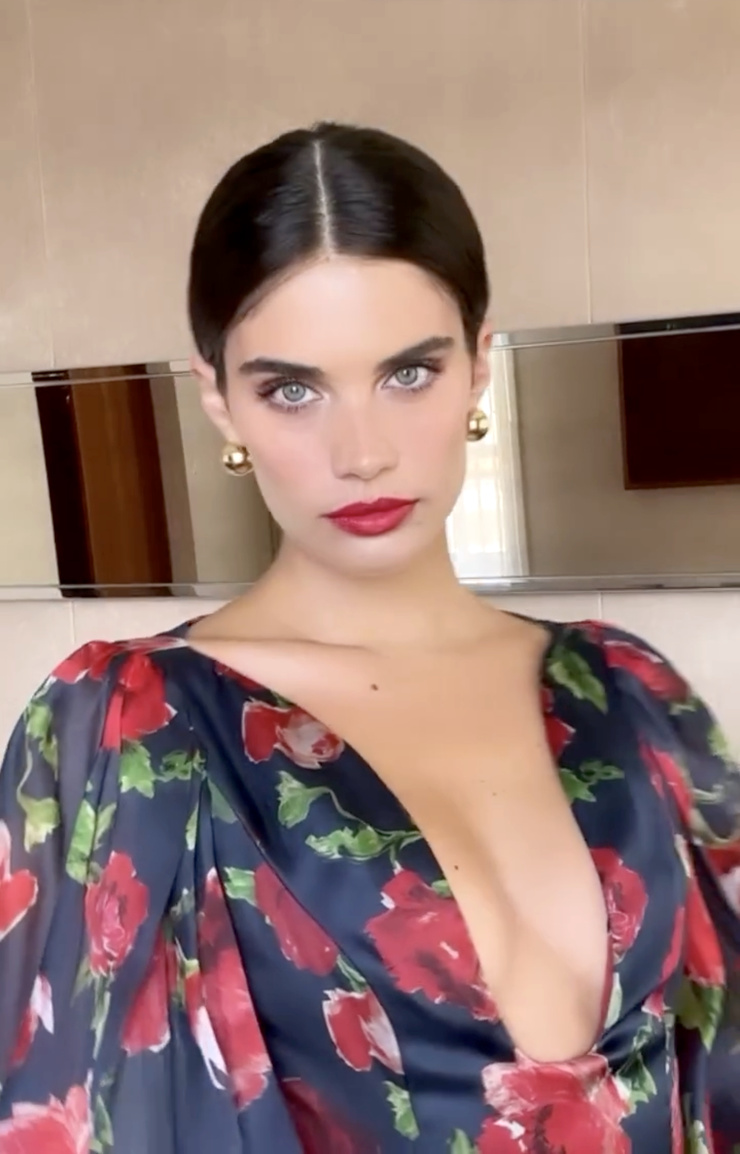 Sara Sampaio Sara Sampaio