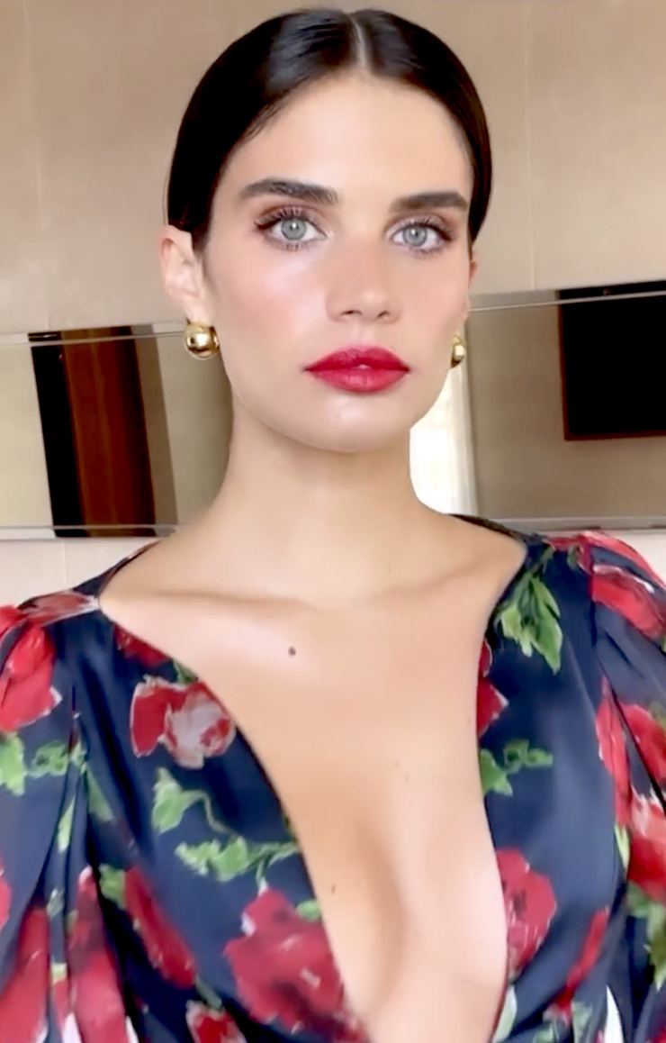 Sara Sampaio Sara Sampaio