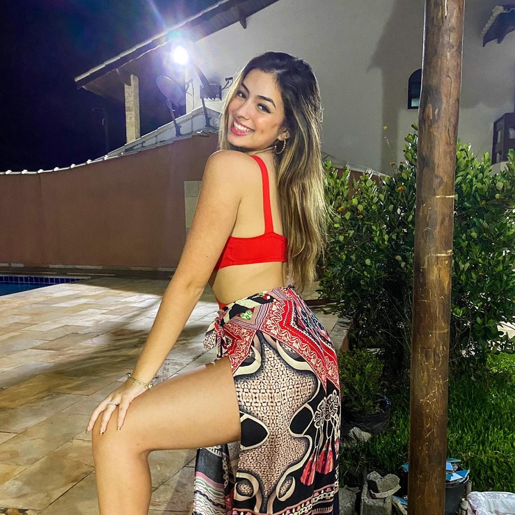 Júlia Puzzuoli