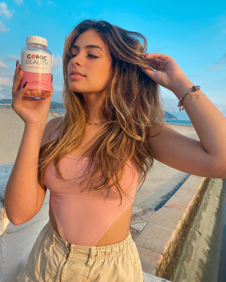 Júlia Puzzuoli