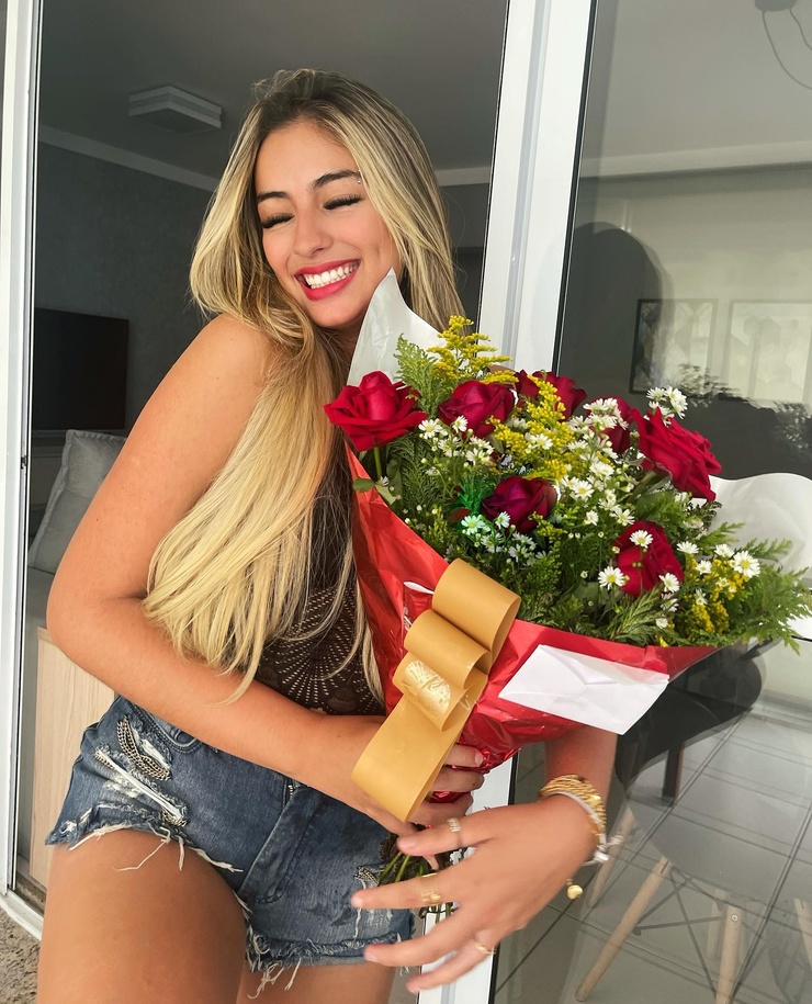 Júlia Puzzuoli