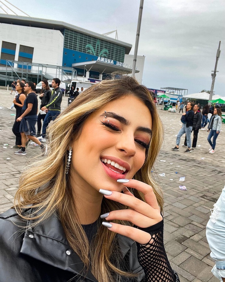 Júlia Puzzuoli