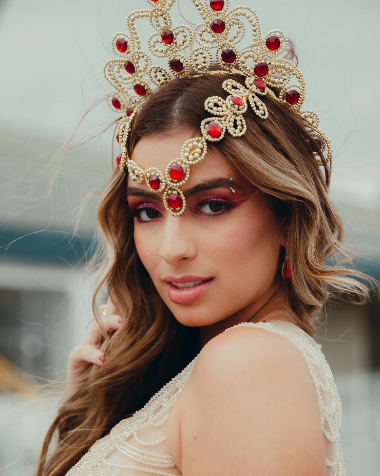 Júlia Puzzuoli