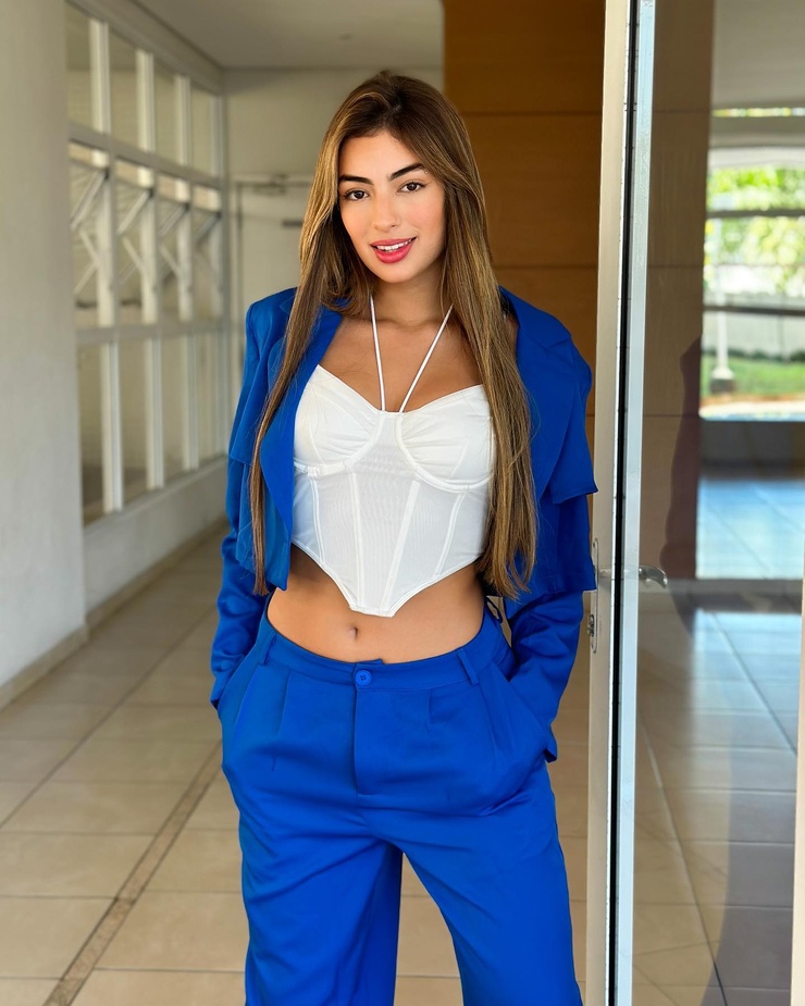 Júlia Puzzuoli