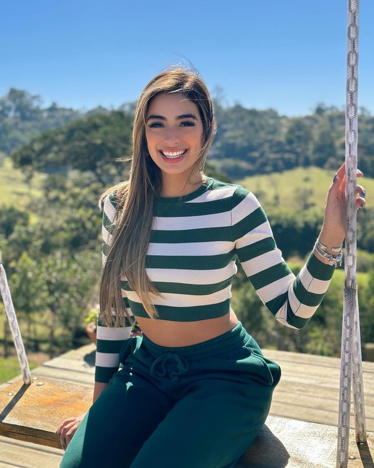 Júlia Puzzuoli