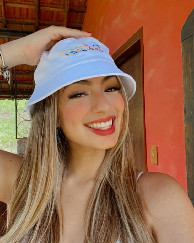 Júlia Puzzuoli