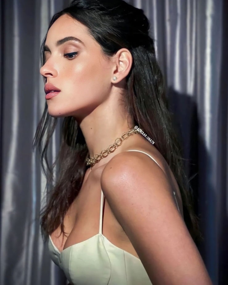Adria Arjona Adria Arjona