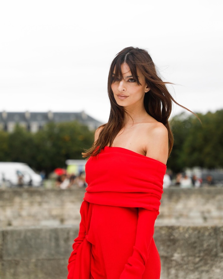Emily Ratajkowski