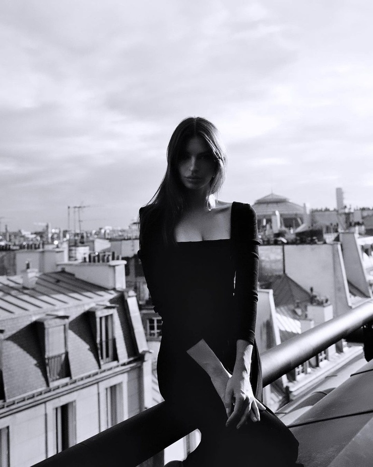 Emily Ratajkowski