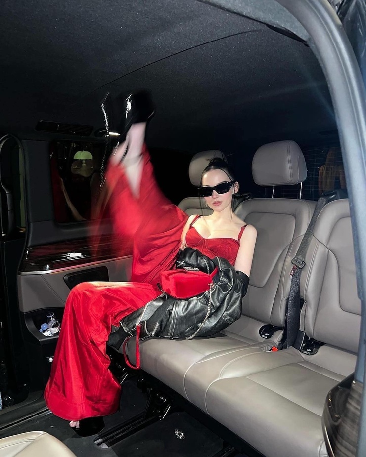 Dove Cameron