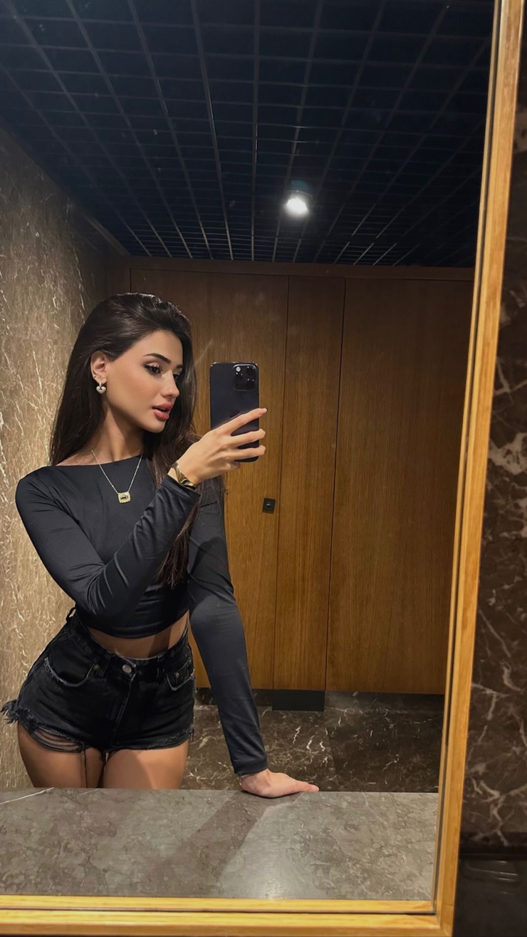 Efsa Ozgur