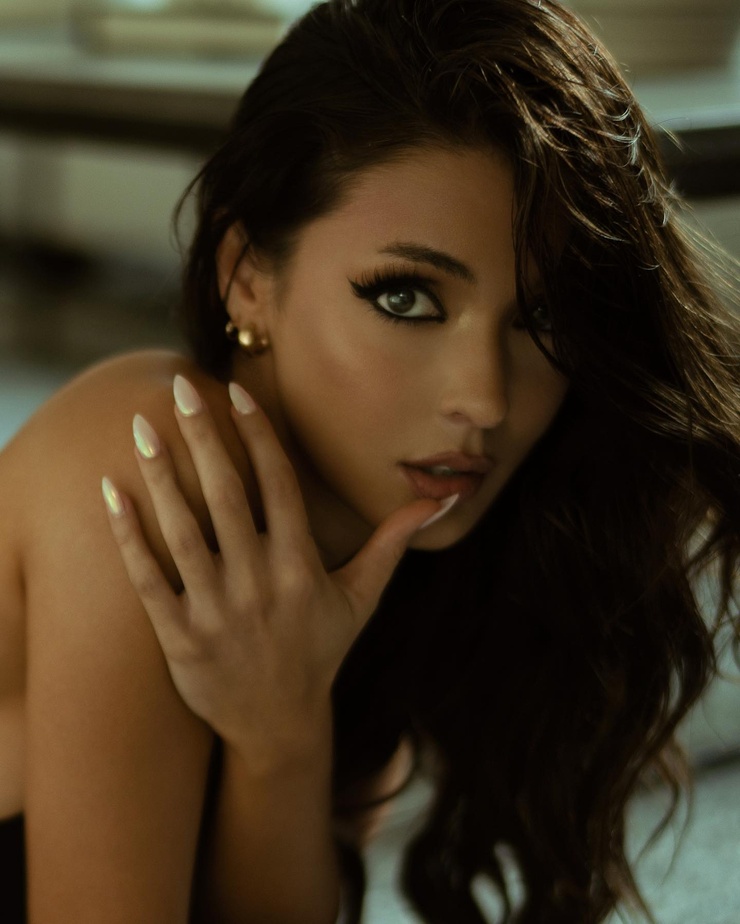 Jessi Redmond Jessi Redmond