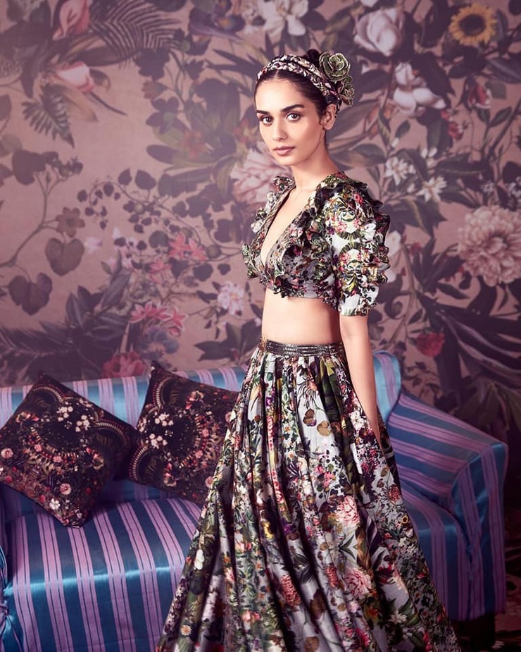 Manushi Chhillar Manushi Chhillar