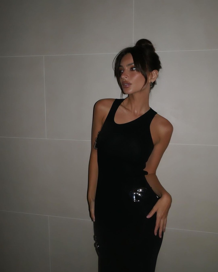 Emily Ratajkowski