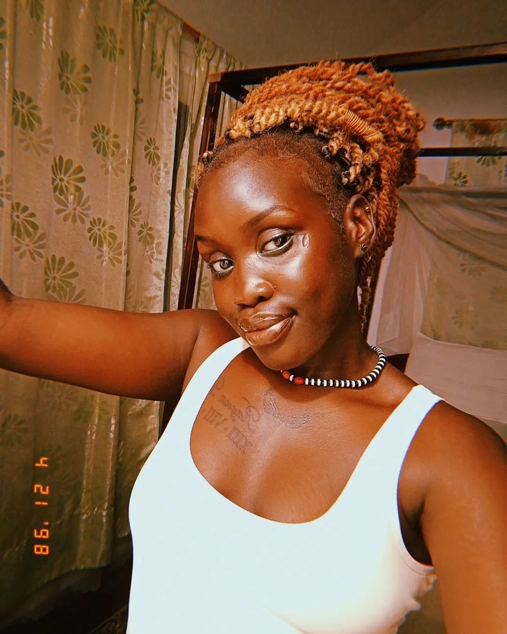 Fem Black Queen