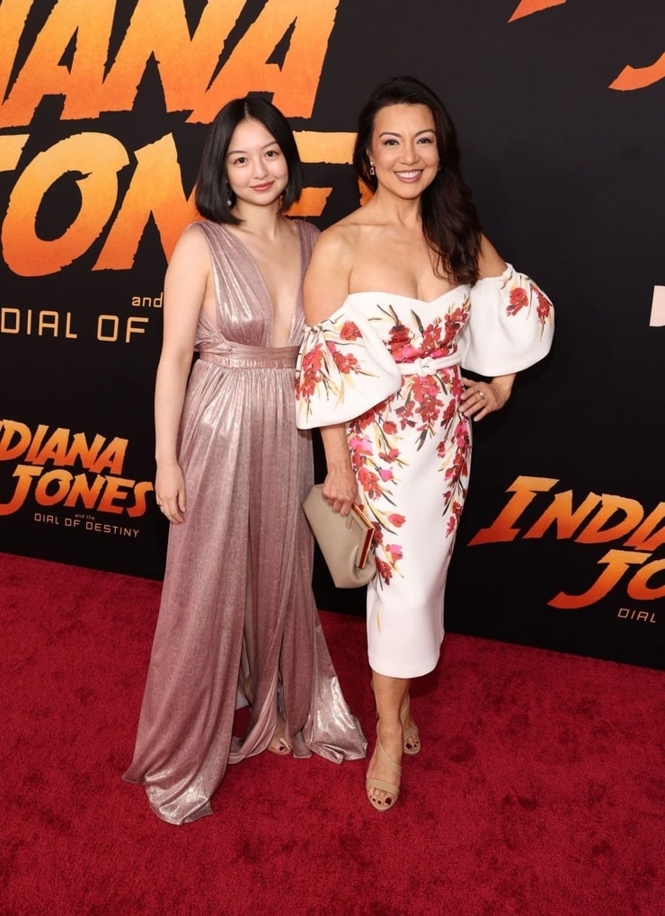 Ming-Na Wen