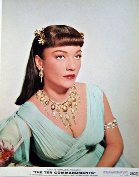 Anne Baxter