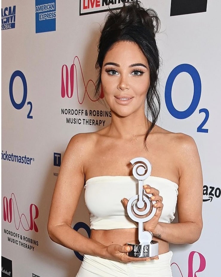 Tulisa Contostavlos