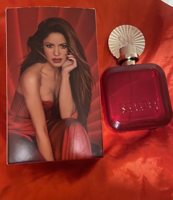 Shakira - Rojo perfume