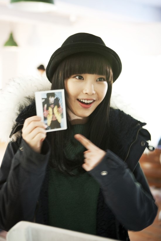 IU