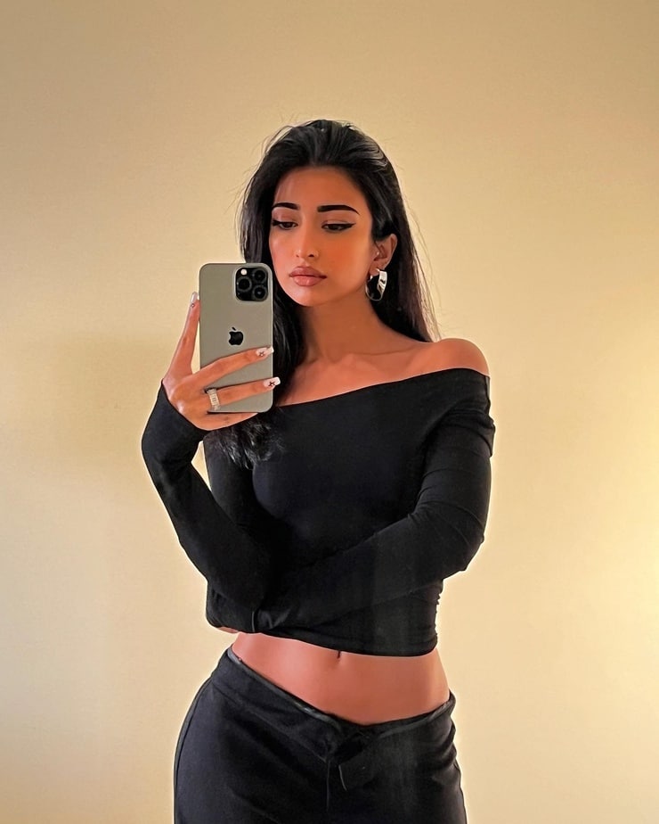 Iffat Marashi